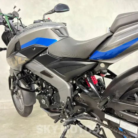 BAJAJ Dominar 200 , Foto 20