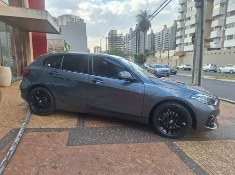 BMW 118i 1.5 12V 4P SPORT GP TURBO STEPTRONIC AUTOMÁTICO, Foto 6 BMW 118i 1.5 12V 4P SPORT GP TURBO STEPTRONIC AUTOMÁTICO, Foto 6