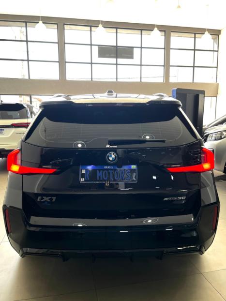 BMW IX1 EL�TRICO 4P XDRIVE30 M SPORT, Foto 3