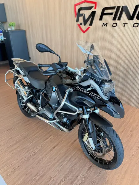 BMW R 1200 GS ADVENTURE TRIPLE BLACK, Foto 2