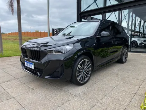 BMW X1 2.0 16V 4P FLEX SDRIVE20I M SPORT 25 ANOS TURBO AUTOMÁTICO, Foto 1 BMW X1 2.0 16V 4P FLEX SDRIVE20I M SPORT 25 ANOS TURBO AUTOMÁTICO, Foto 1
