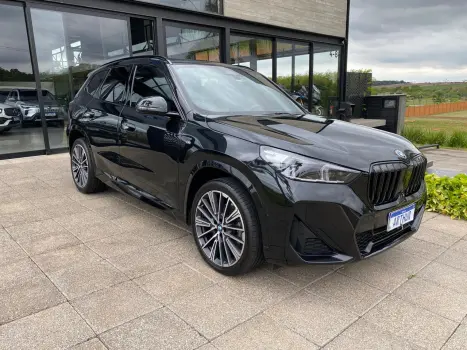 BMW X1 2.0 16V 4P FLEX SDRIVE20I M SPORT 25 ANOS TURBO AUTOMÁTICO, Foto 3 BMW X1 2.0 16V 4P FLEX SDRIVE20I M SPORT 25 ANOS TURBO AUTOMÁTICO, Foto 3