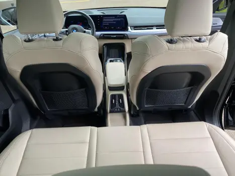 BMW X1 2.0 16V 4P FLEX SDRIVE20I M SPORT 25 ANOS TURBO AUTOMÁTICO, Foto 10 BMW X1 2.0 16V 4P FLEX SDRIVE20I M SPORT 25 ANOS TURBO AUTOMÁTICO, Foto 10