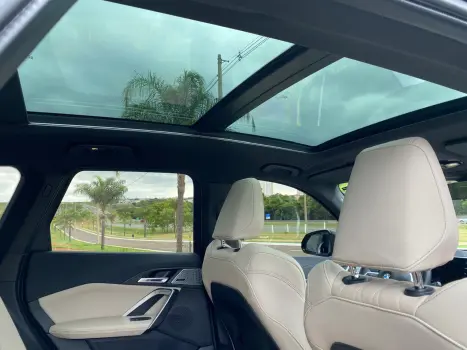 BMW X1 2.0 16V 4P FLEX SDRIVE20I M SPORT 25 ANOS TURBO AUTOMÁTICO, Foto 12 BMW X1 2.0 16V 4P FLEX SDRIVE20I M SPORT 25 ANOS TURBO AUTOMÁTICO, Foto 12