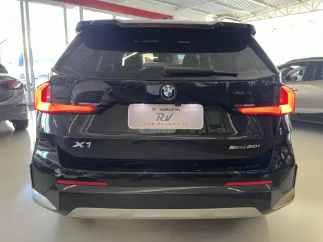 BMW X1 2.0 16V 4P S DRIVE 20I X-LINE AUTOMÁTICO, Foto 4 BMW X1 2.0 16V 4P S DRIVE 20I X-LINE AUTOMÁTICO, Foto 4