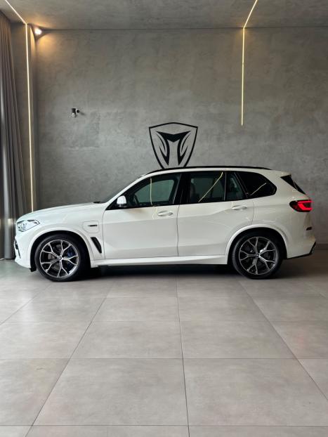 BMW X5 3.0 I6 32V 4P TURBO HÍBRIDO XDRIVE45E M SPORT AUTOMÁTICO, Foto 3