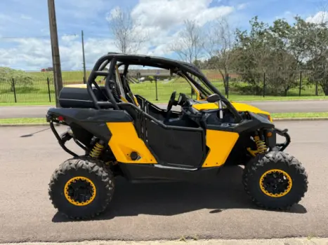 BRP CAN-AM Maverick X2 1000 R , Foto 7
