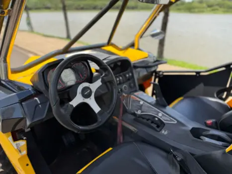 BRP CAN-AM Maverick X2 1000 R , Foto 8
