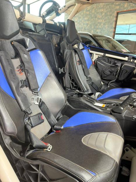 BRP CAN-AM Maverick XRS 1000 , Foto 15