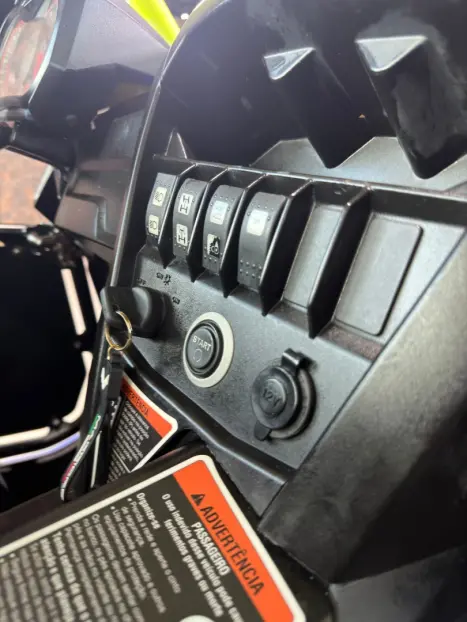 BRP CAN-AM Maverick Trail 800 , Foto 11