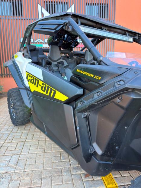 BRP CAN-AM Maverick X3 SSV 1000 Turbo , Foto 3