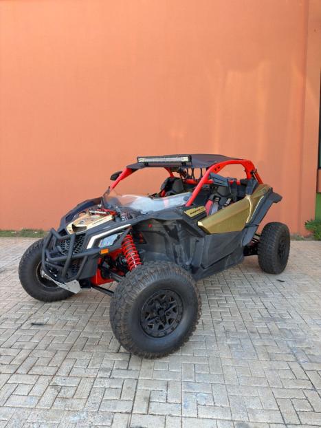 BRP CAN-AM Maverick XDS 1000 , Foto 1