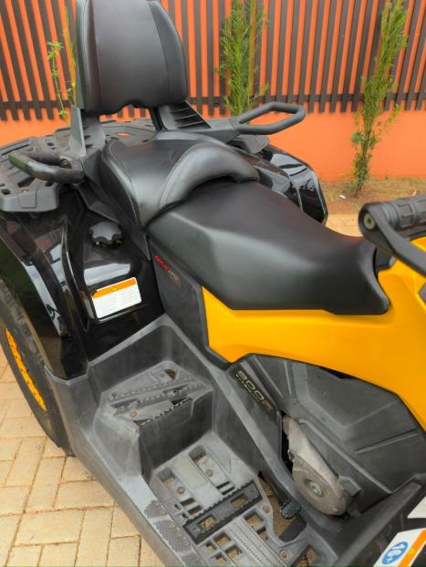 BRP CAN-AM Outlander 800R, Foto 6