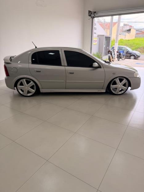 CHEVROLET Astra Hatch 2.0 4P CD, Foto 4
