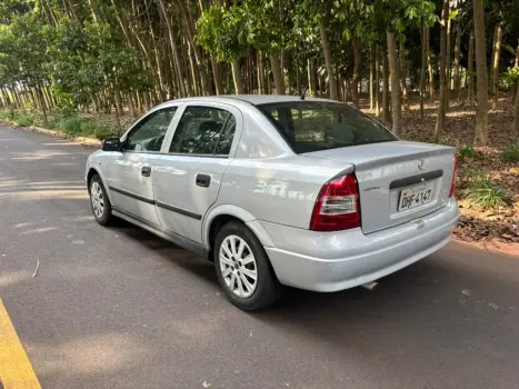 CHEVROLET Astra Sedan 1.8 4P, Foto 5