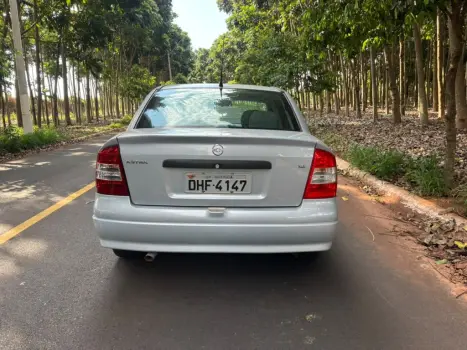 CHEVROLET Astra Sedan 1.8 4P, Foto 6