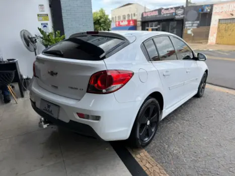 CHEVROLET Cruze Hatch 1.8 16V 4P LT SPORT6 FLEX AUTOM�TICO, Foto 4