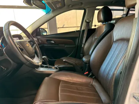 CHEVROLET Cruze Hatch 1.8 16V 4P LTZ SPORT6 FLEX AUTOM�TICO, Foto 8