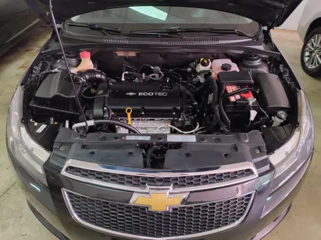 CHEVROLET Cruze Sedan 1.8 16V 4P LT ECOTEC FLEX AUTOMÁTICO, Foto 6 CHEVROLET Cruze Sedan 1.8 16V 4P LT ECOTEC FLEX AUTOMÁTICO, Foto 6