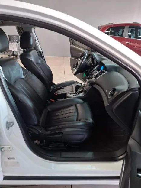 CHEVROLET Cruze Sedan 1.8 16V 4P LT ECOTEC FLEX AUTOMÁTICO, Foto 11 CHEVROLET Cruze Sedan 1.8 16V 4P LT ECOTEC FLEX AUTOMÁTICO, Foto 11