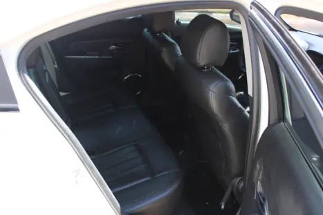 CHEVROLET Cruze Sedan 1.8 16V 4P LT ECOTEC FLEX, Foto 10 CHEVROLET Cruze Sedan 1.8 16V 4P LT ECOTEC FLEX, Foto 10