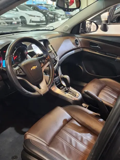 CHEVROLET Cruze Sedan 1.8 16V 4P LTZ ECOTEC FLEX AUTOM�TICO, Foto 6