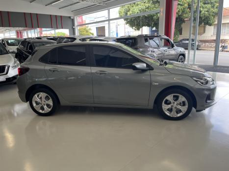 CHEVROLET Onix Hatch 1.0 4P FLEX LTZ TURBO AUTOMÁTICO, Foto 3 CHEVROLET Onix Hatch 1.0 4P FLEX LTZ TURBO AUTOMÁTICO, Foto 3