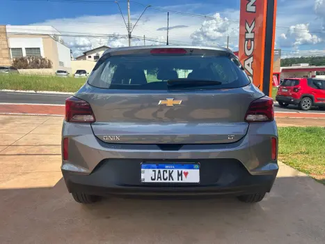 CHEVROLET Onix Hatch 1.0 4P FLEX LT, Foto 8 CHEVROLET Onix Hatch 1.0 4P FLEX LT, Foto 8