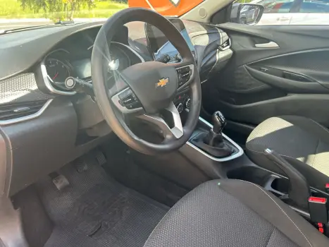 CHEVROLET Onix Hatch 1.0 4P FLEX LT, Foto 9 CHEVROLET Onix Hatch 1.0 4P FLEX LT, Foto 9