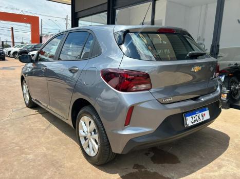 CHEVROLET Onix Hatch 1.0 4P FLEX LT, Foto 6 CHEVROLET Onix Hatch 1.0 4P FLEX LT, Foto 6