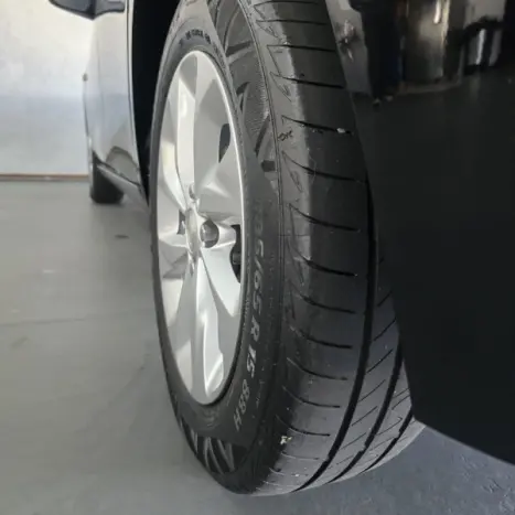 CHEVROLET Onix Hatch 1.0 4P FLEX LT, Foto 10 CHEVROLET Onix Hatch 1.0 4P FLEX LT, Foto 10