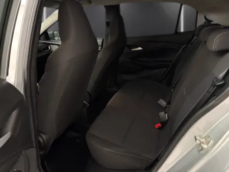 CHEVROLET Onix Hatch 1.0 4P FLEX LT, Foto 10 CHEVROLET Onix Hatch 1.0 4P FLEX LT, Foto 10