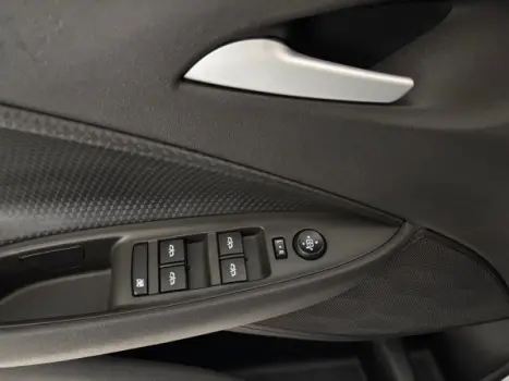 CHEVROLET Onix Hatch 1.0 4P FLEX LT, Foto 13 CHEVROLET Onix Hatch 1.0 4P FLEX LT, Foto 13