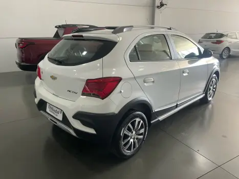 CHEVROLET Onix Hatch 1.4 4P FLEX ACTIV AUTOMTICO, Foto 13