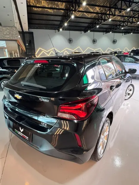 CHEVROLET Onix Hatch 1.0 12V 4P FLEX LTZ TURBO, Foto 8