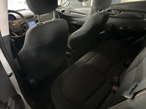 CHEVROLET Onix Hatch 1.4 4P FLEX LT, Foto 5 CHEVROLET Onix Hatch 1.4 4P FLEX LT, Foto 5