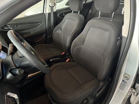 CHEVROLET Onix Hatch 1.4 4P FLEX LT, Foto 9 CHEVROLET Onix Hatch 1.4 4P FLEX LT, Foto 9