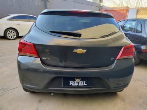 CHEVROLET Onix Hatch 1.0 4P FLEX LT, Foto 9 CHEVROLET Onix Hatch 1.0 4P FLEX LT, Foto 9