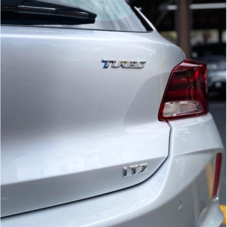 CHEVROLET Onix Hatch 1.0 4P FLEX LTZ TURBO AUTOMÁTICO, Foto 5 CHEVROLET Onix Hatch 1.0 4P FLEX LTZ TURBO AUTOMÁTICO, Foto 5