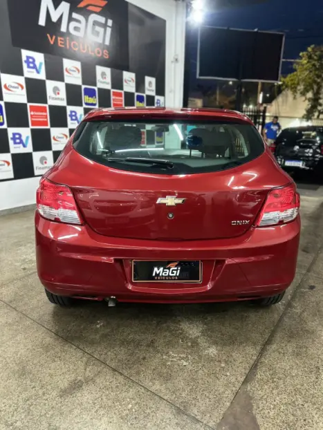 CHEVROLET Onix Hatch 1.0 4P FLEX LS, Foto 6