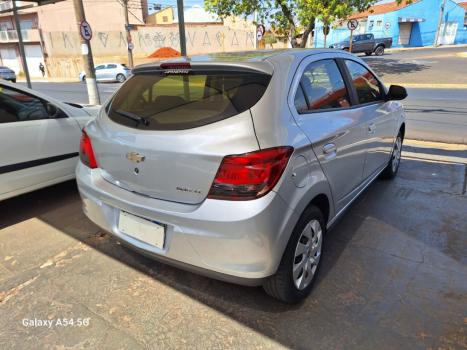 CHEVROLET Onix Hatch 1.4 4P FLEX LT, Foto 3