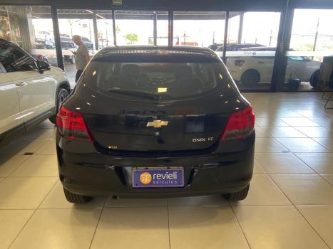 CHEVROLET Onix Hatch 1.4 4P FLEX LT, Foto 6