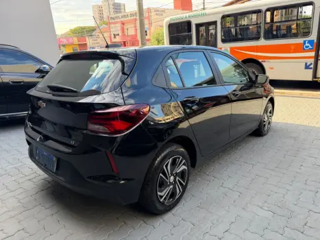 CHEVROLET Onix Hatch 1.0 12V 4P FLEX LT, Foto 5