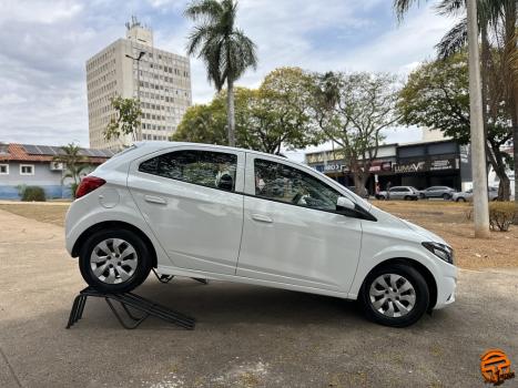 CHEVROLET Onix Hatch 1.0 4P FLEX LT, Foto 3