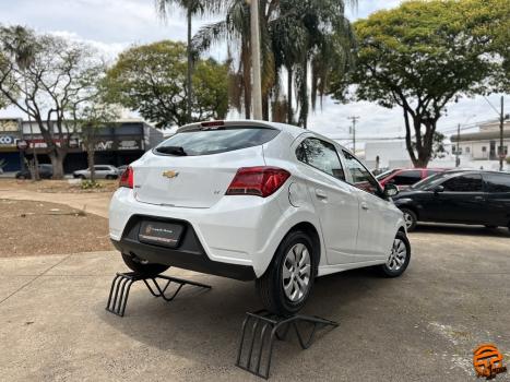 CHEVROLET Onix Hatch 1.0 4P FLEX LT, Foto 4