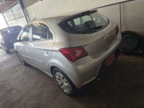 CHEVROLET Onix Hatch 1.4 4P FLEX LT, Foto 5