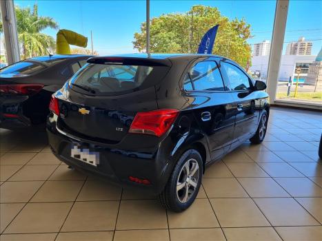 CHEVROLET Onix Hatch 1.4 4P FLEX LTZ AUTOMTICO, Foto 11