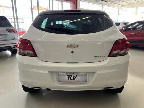 CHEVROLET Onix Hatch 1.0 4P FLEX LT, Foto 4