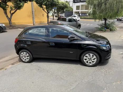 CHEVROLET Onix Hatch 1.4 4P FLEX LT, Foto 4