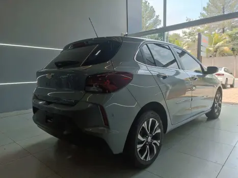 CHEVROLET Onix Hatch 1.0 12V 4P FLEX PREMIER 2 TURBO AUTOMÁTICO, Foto 5 CHEVROLET Onix Hatch 1.0 12V 4P FLEX PREMIER 2 TURBO AUTOMÁTICO, Foto 5